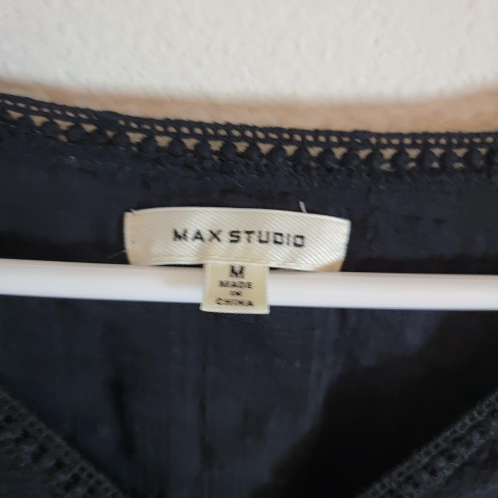 Max Studio Black Textured Gauze Front Tie Crochet Lace Trim V-Neck Top Medium - Picture 10 of 11